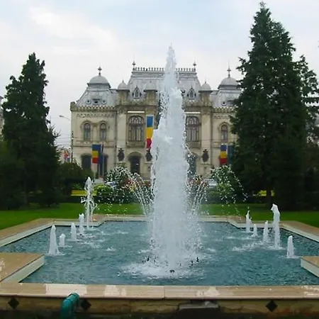 Apartment Galla Old Town Center